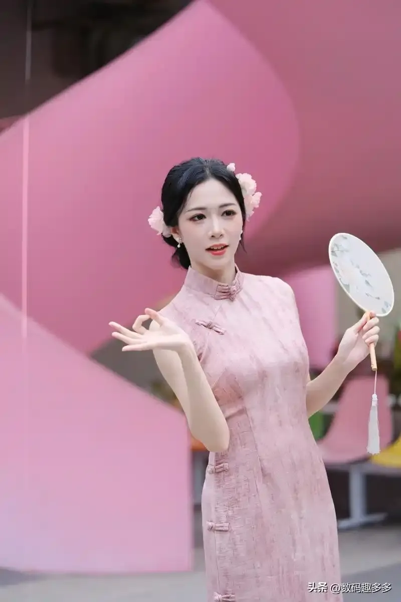 夜月直播热门房间才艺画面展示图